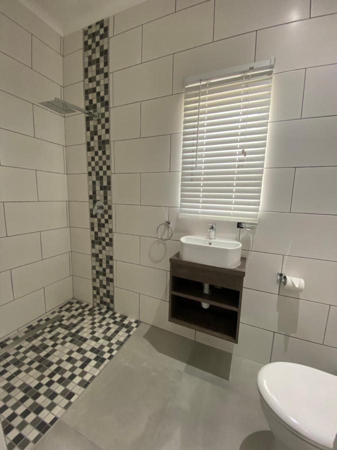 Adventure Apartment - Colchester - 5Km From Elephant Park Exterior photo