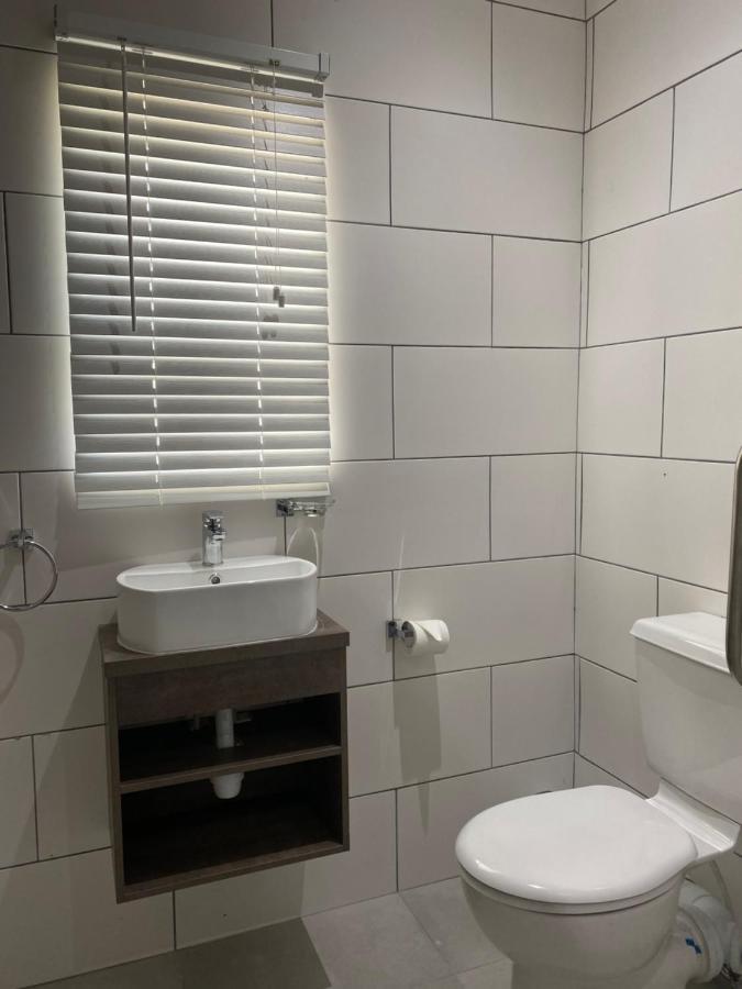 Adventure Apartment - Colchester - 5Km From Elephant Park Exterior photo
