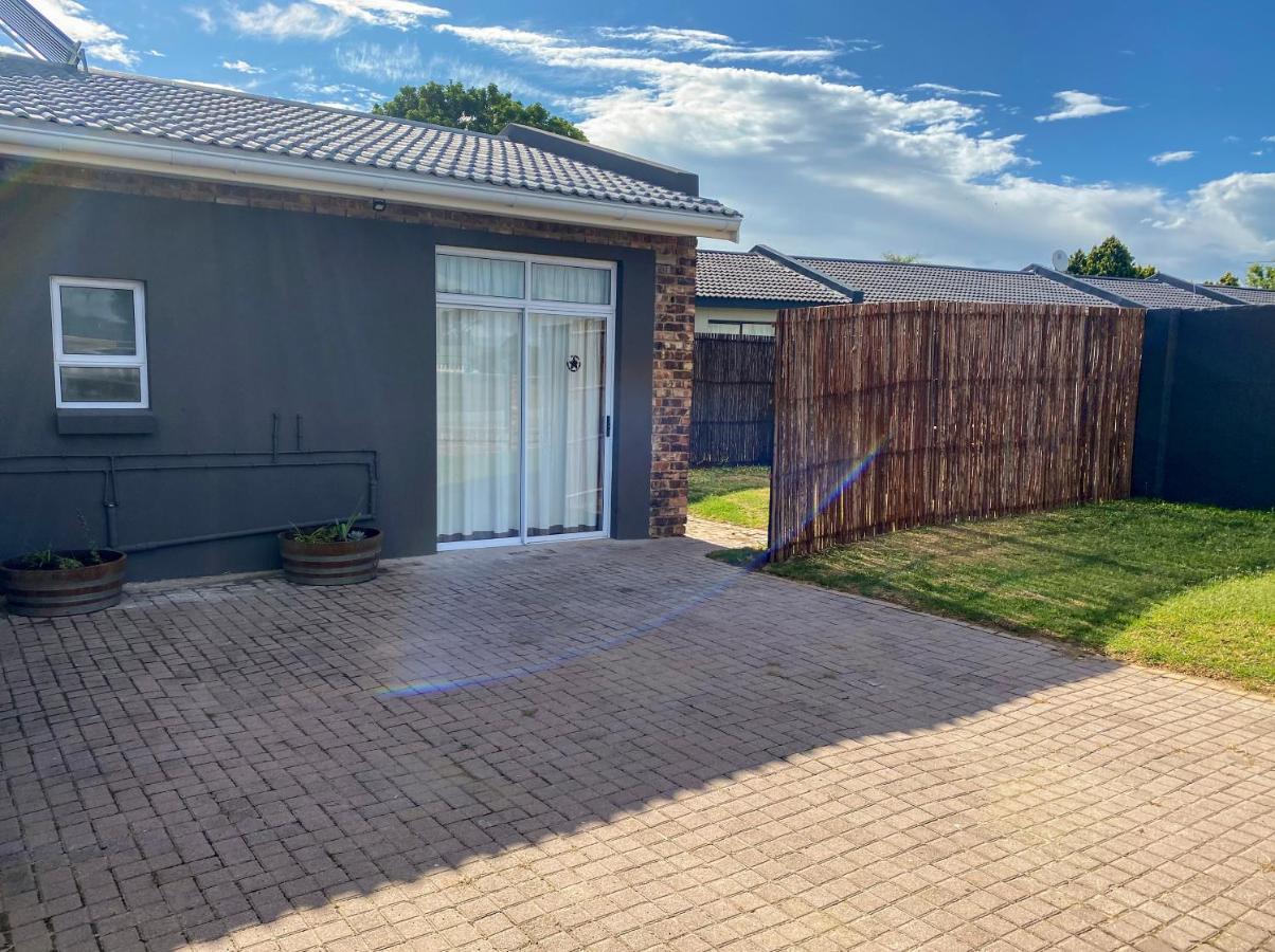Adventure Apartment - Colchester - 5Km From Elephant Park Exterior photo